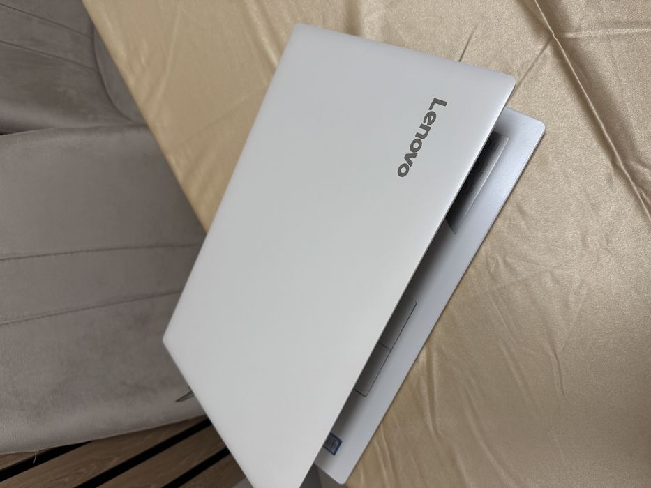 Laptop Lenovo Ideapad 320 impecabil nou negociabil