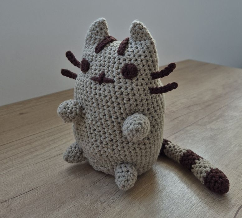 Pisica Pusheen crosetata, crochet