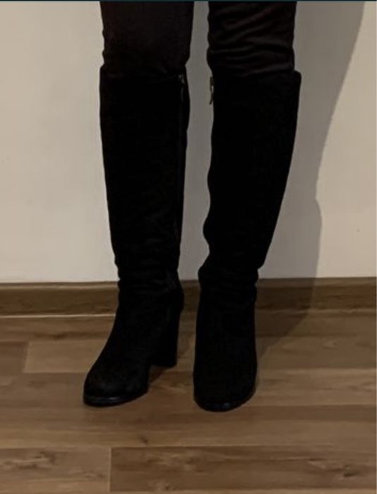 Зимние замшевые сапоги