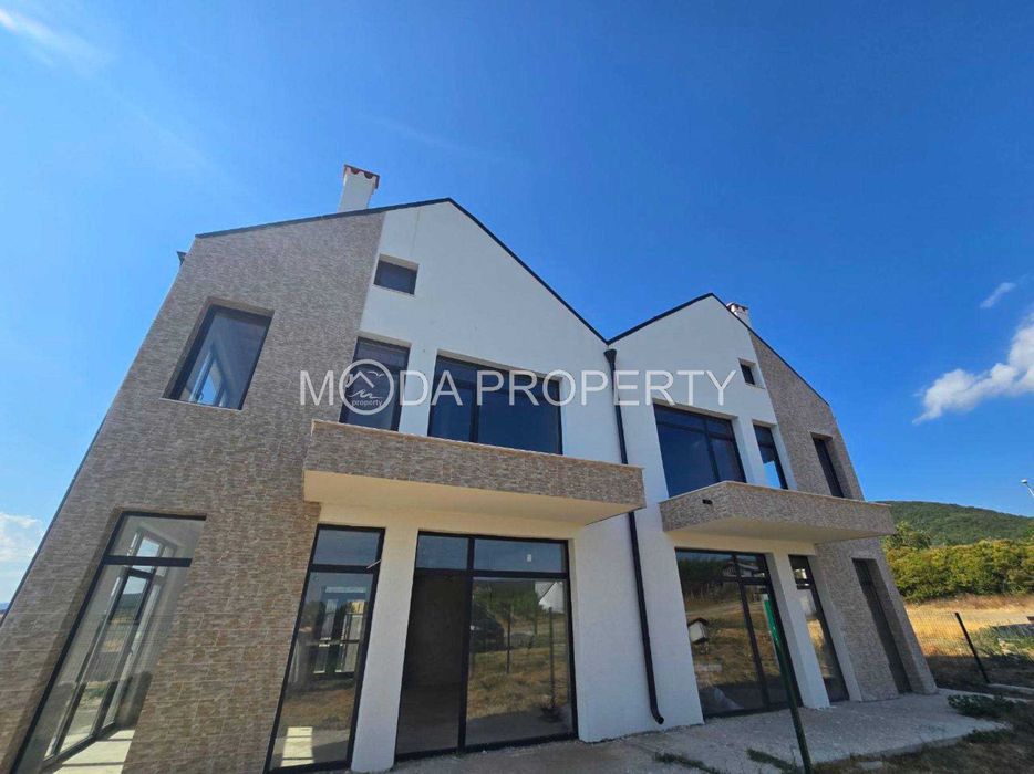 Продава се Къща в Свети Влас - 208 кв.м за 513 €/кв.м - Снимка #4