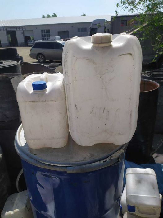 Канистра ёмкость 35 л. и 12 л.