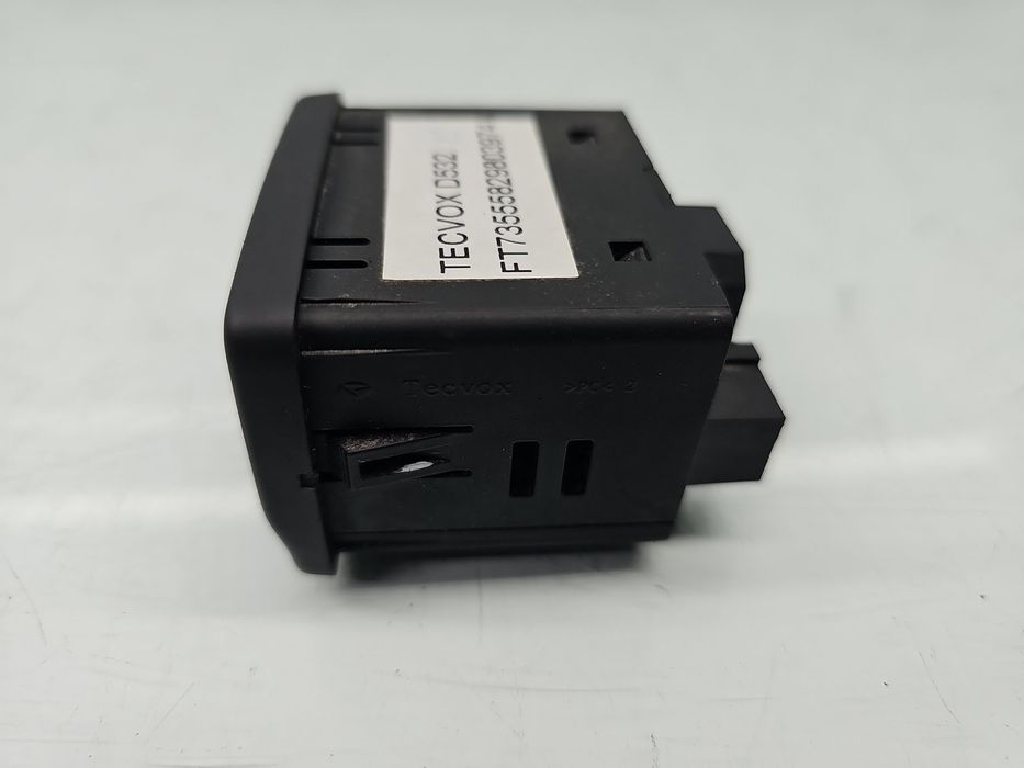 Conector auxiliar USB PEUGEOT Boxer [Fabr 2006-prezent] 73555829803974