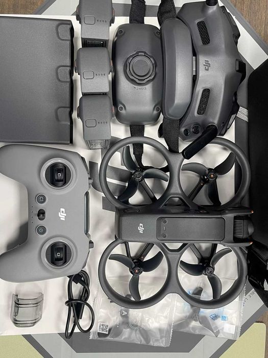 DJI Avata 2 FPV Fly More Combo - Utilizat, Funcțional