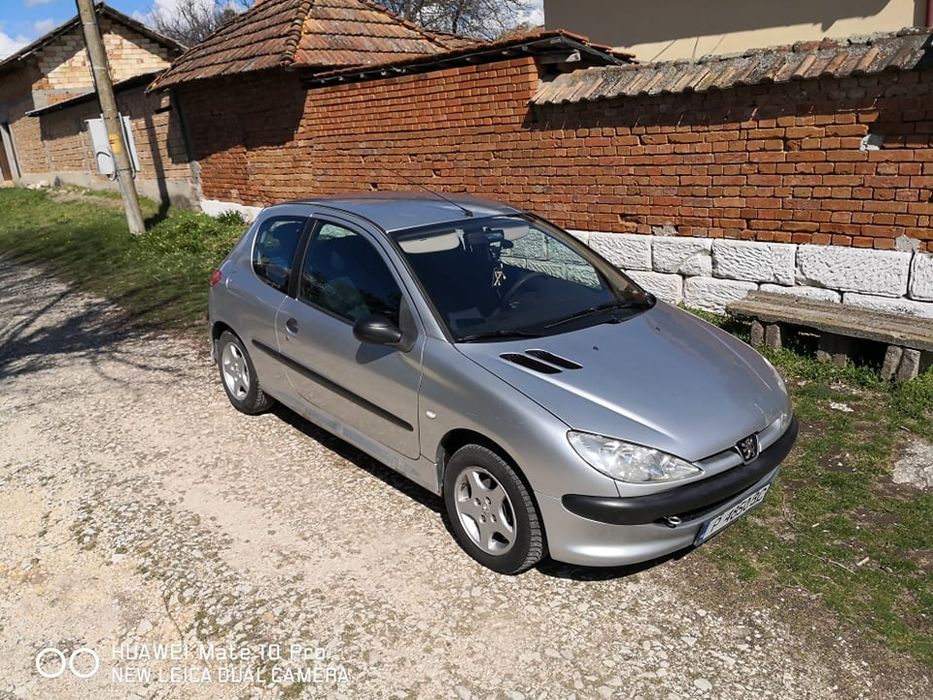 Пежо 206 1.1i  60кс 2003г