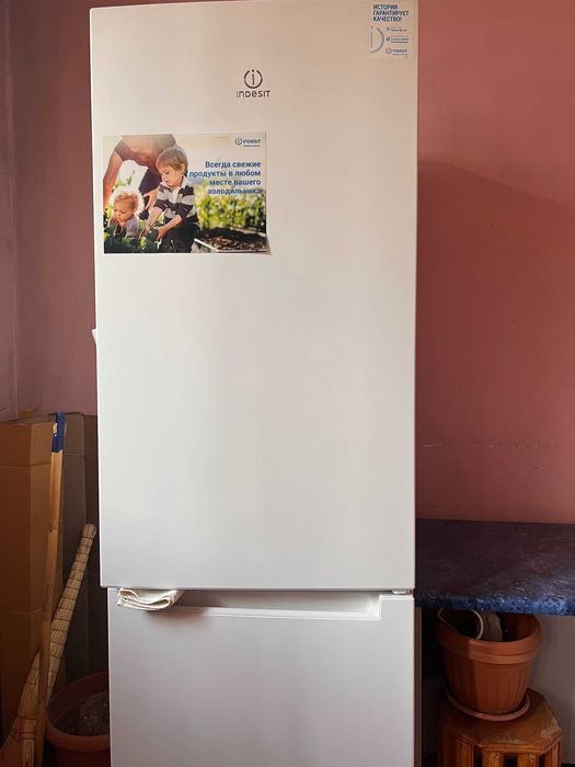 Холодильник INDESIT