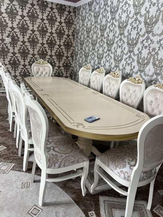 Стол и стулья комплект