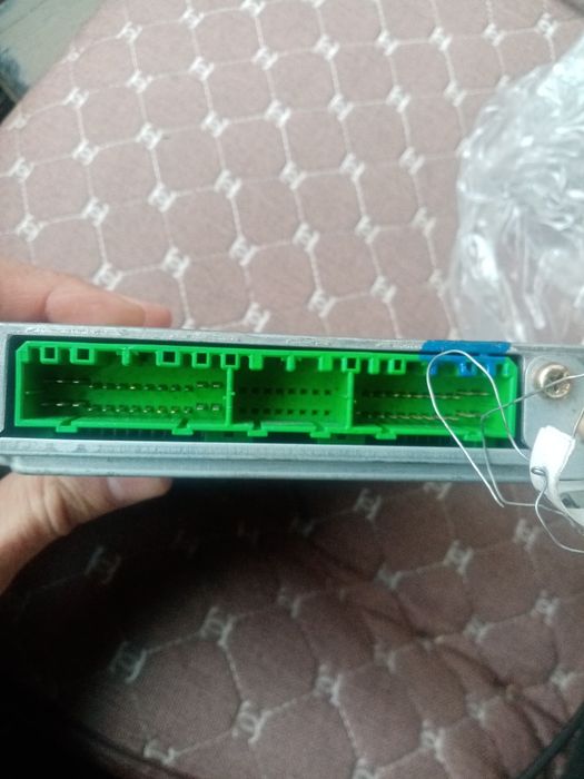 Блок управления двигателем, эбу мазда 323 1,3