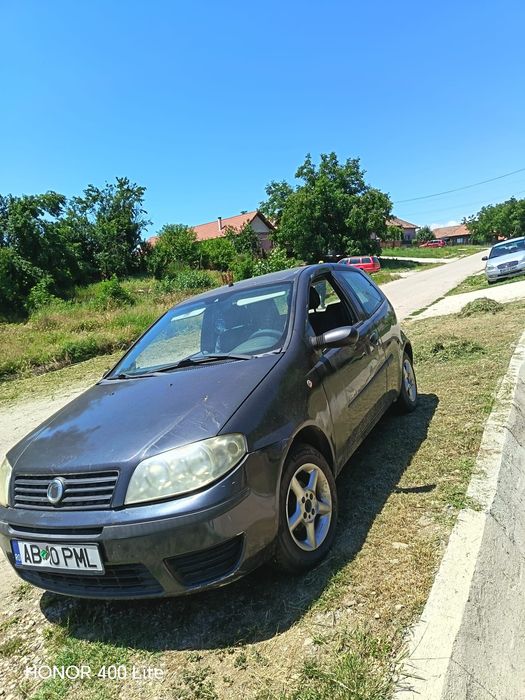 Dezmenbrez Fiat Punto An 2004