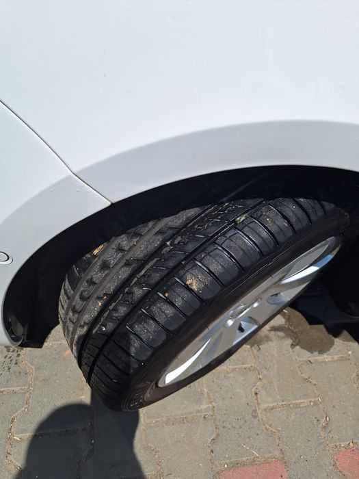 SKODA Superb 2012 — imagine 4