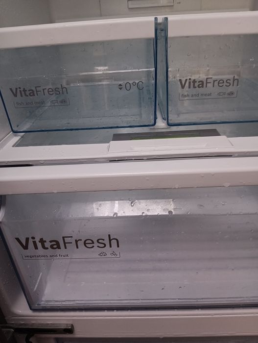 Иноксов комбиниран хладилник с фризер Бош Bosch No Frost  А+++Гаранция