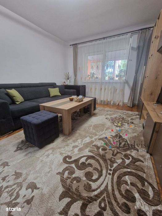 Apartament 3 camere, 2 bai, 2 beciuri, balcon mare, 2 locuri de parcar