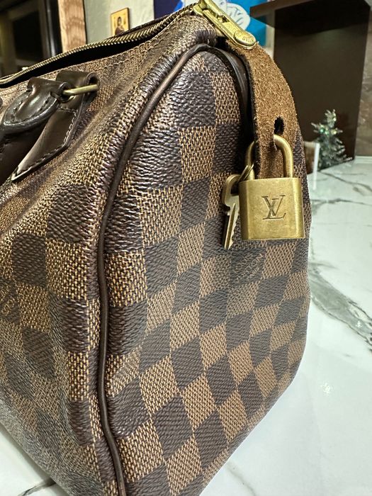 Оригинална чанта на Louis Vuitton