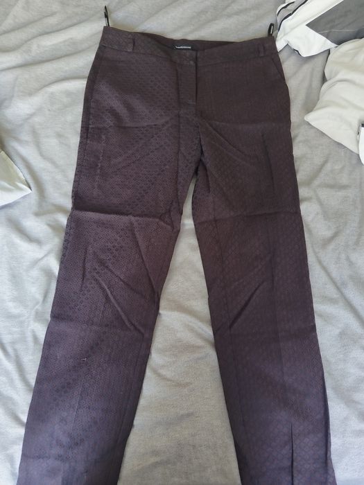 Дамски панталони и дънки