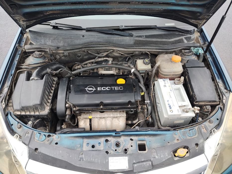 Продам авто,живой Опель