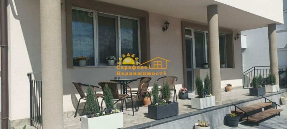 Дава се под наем Къща в Бургас, Сарафово - 120 кв.м за 1396.38 € - Снимка #1