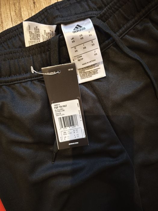 Нов комплект Адидас