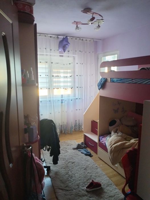 Vand Apartament 3 camere