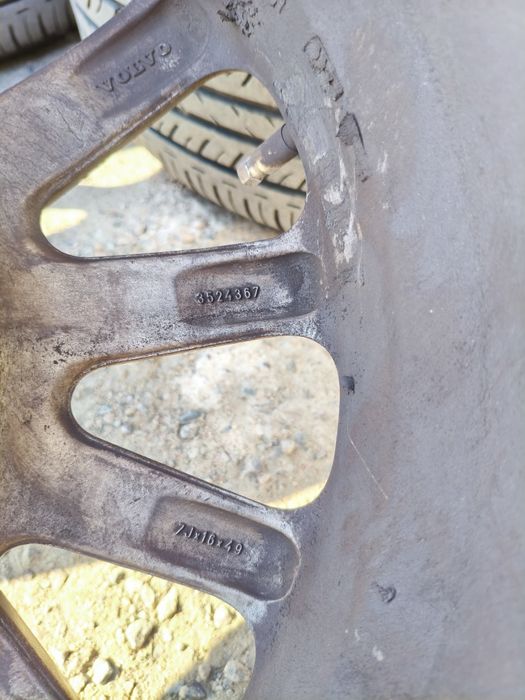 Диск Вольво с летней резиной