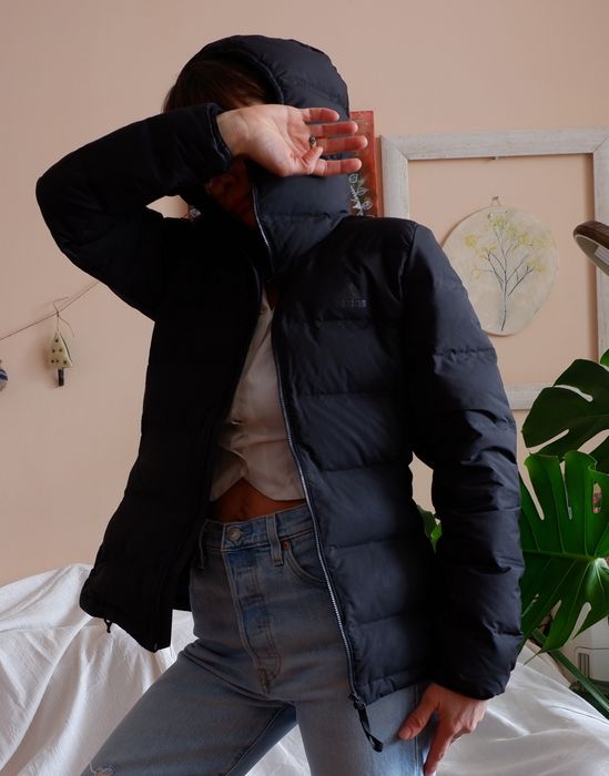 Пухенка Adidas Helionic down