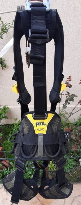 Vand Ham alpinism utilitar Petzl Avao cu carlige si cordelina