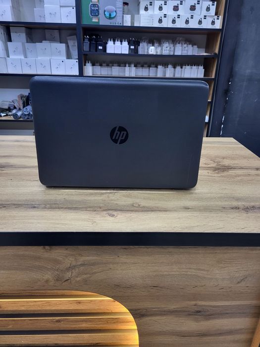 HP noutbuk sotiladi Core i5