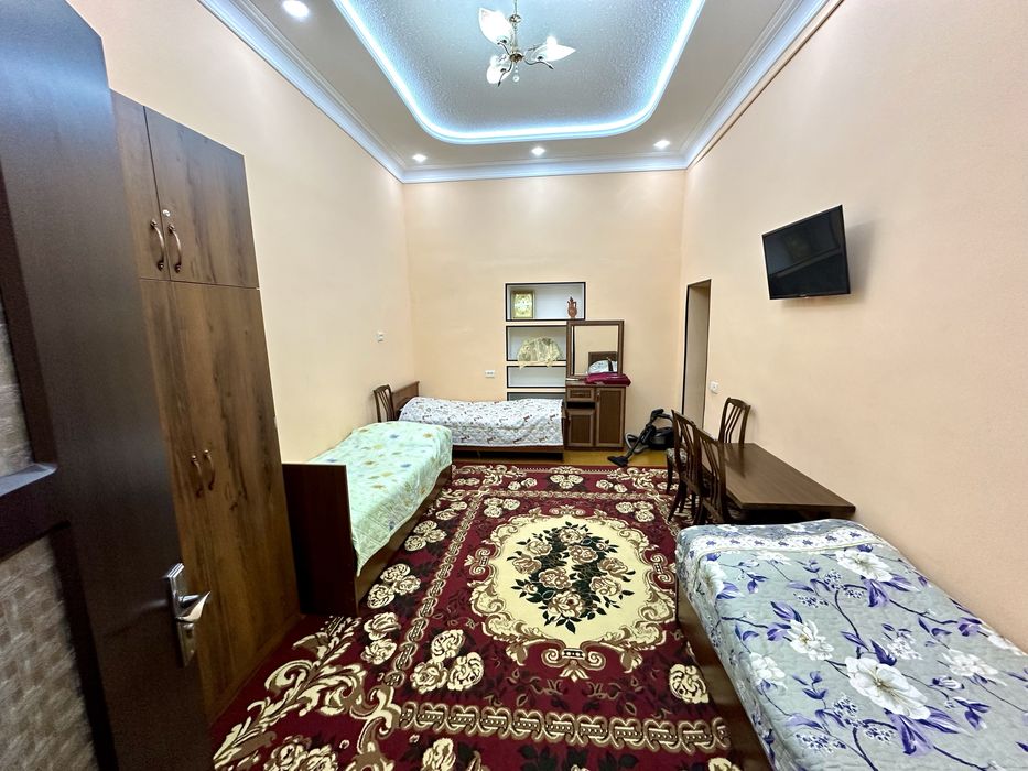 Бульвар.Кизлар учун бир хонали квартира ижарага беради