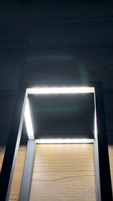 Lampa Neagra Zafferano
