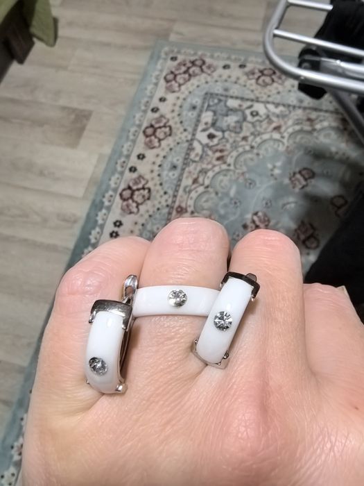Серебряный набор со сваровски