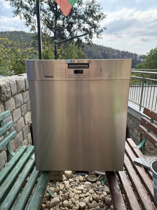 Съдомиялна Miele G 1143 SCU