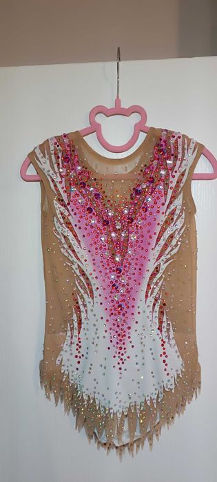 Трико да художествена гимнастика