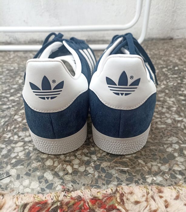 Нови мъжки Adidas Gazelle  велур  , цвят blue navy  N44  28.5 см   70