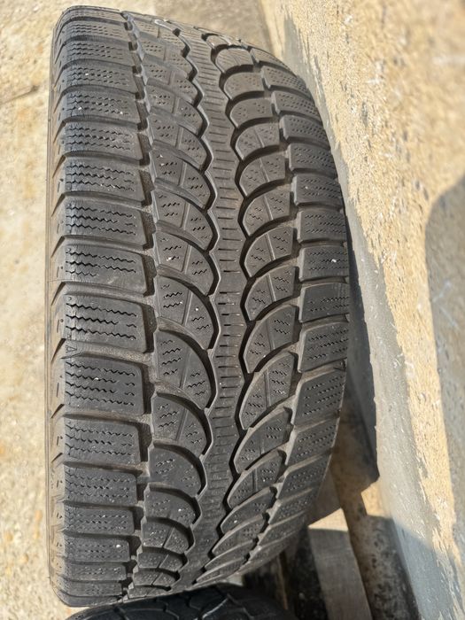 Jante Audi A1 A3 A4 cu cauc Bridgestone iarna 195/50/R16 dot2016 5-6mm