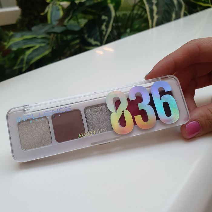 Influence  beauty палетка теней для глаз