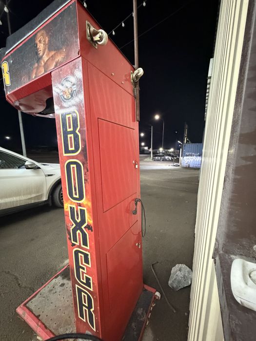 Боксерский автомат (силомер)