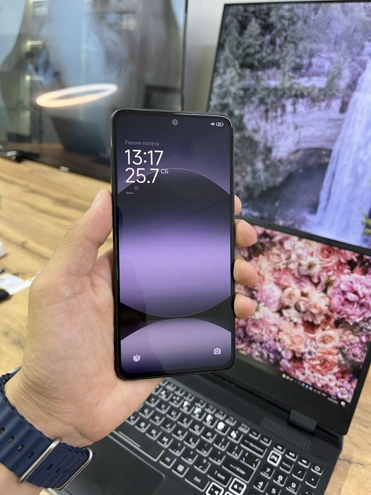 Телефон Redmi Note 14