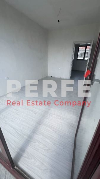 Продава се Къща в Каблешково - 132 кв.м за 985 €/кв.м - Снимка #2