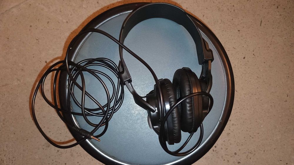 jWin (Dynamic stereo headphones JH-V 100)