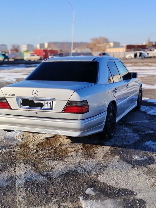 Мерседес бенс 124