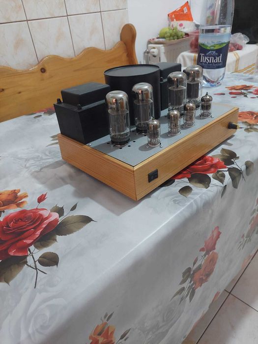 Amplificatoare pe lampi.