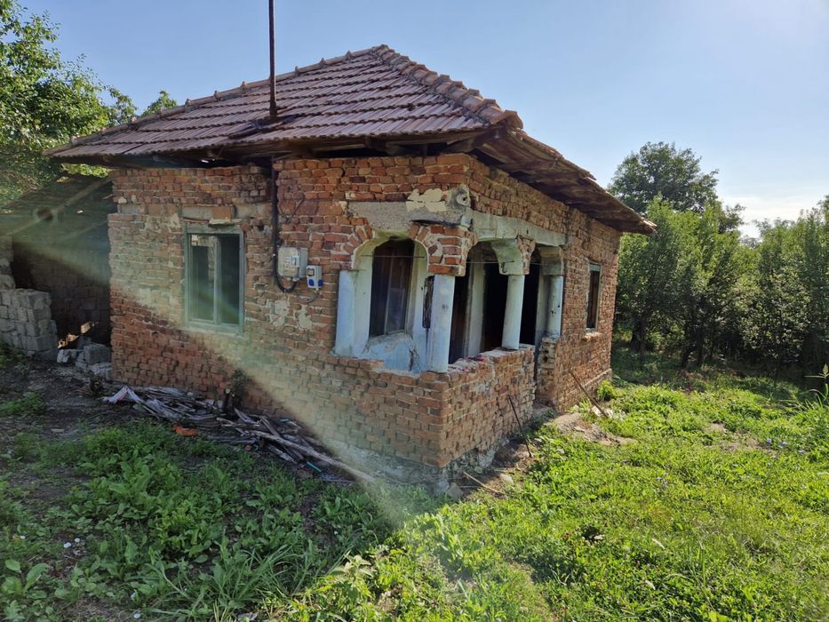 Vand teren intravilan Milcoiu 2200mp