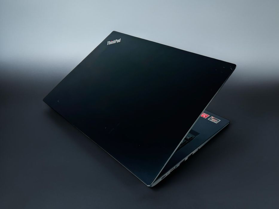 Лаптоп Lenovo ThinkPad E495 14" AMD Ryzen 3 3200U 2.60GHz 16GB RAM 256GB SSD Гаранция!