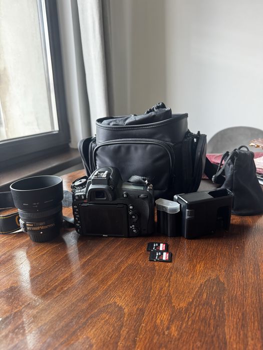 Nikon D750 Фотоапарат, на 3356 кадъра, плюс Nikkor 50mm f/1.8G