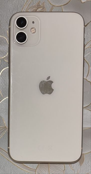 Продам iPhone 11 128гб белый