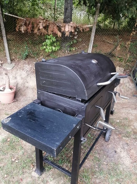 Grătar mare cu grilaj de fonta, cu focar reglabil pe inaltime