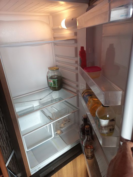 Продам холодильник INDESIT