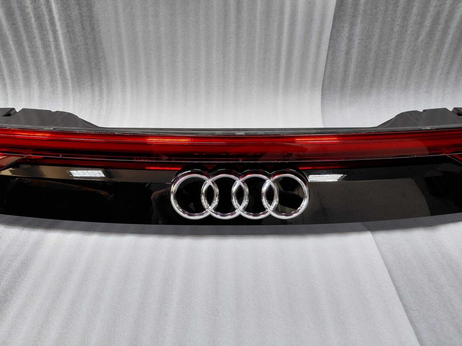 4M8945095Q Нов Стоп Matrix Audi Q8 SQ8 RSQ8 Ауди USA