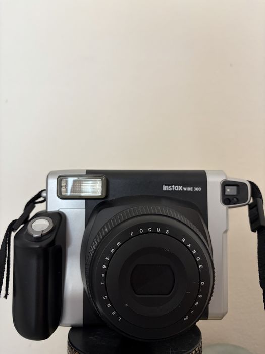Фотоапарат за моментни снимки Instax wide 300