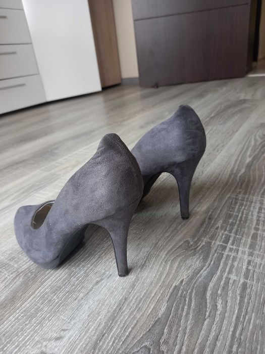 Дамски високи обувки