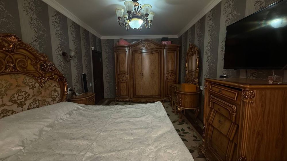 Dom sotiladi chilonzorda narxi kelwamiz srochnaa