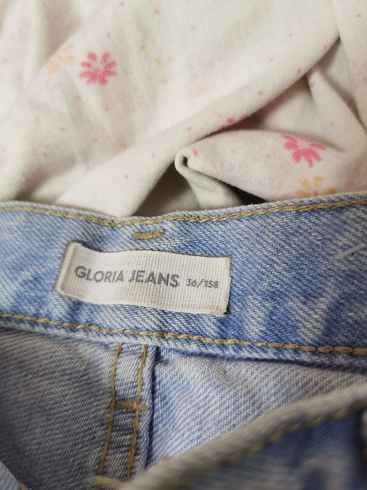 Отдам вещички на девушку